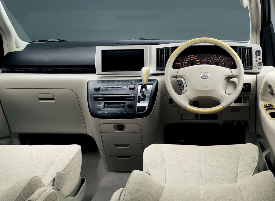  Nissan Elgrand 2002 года  (фото 16 из 23)